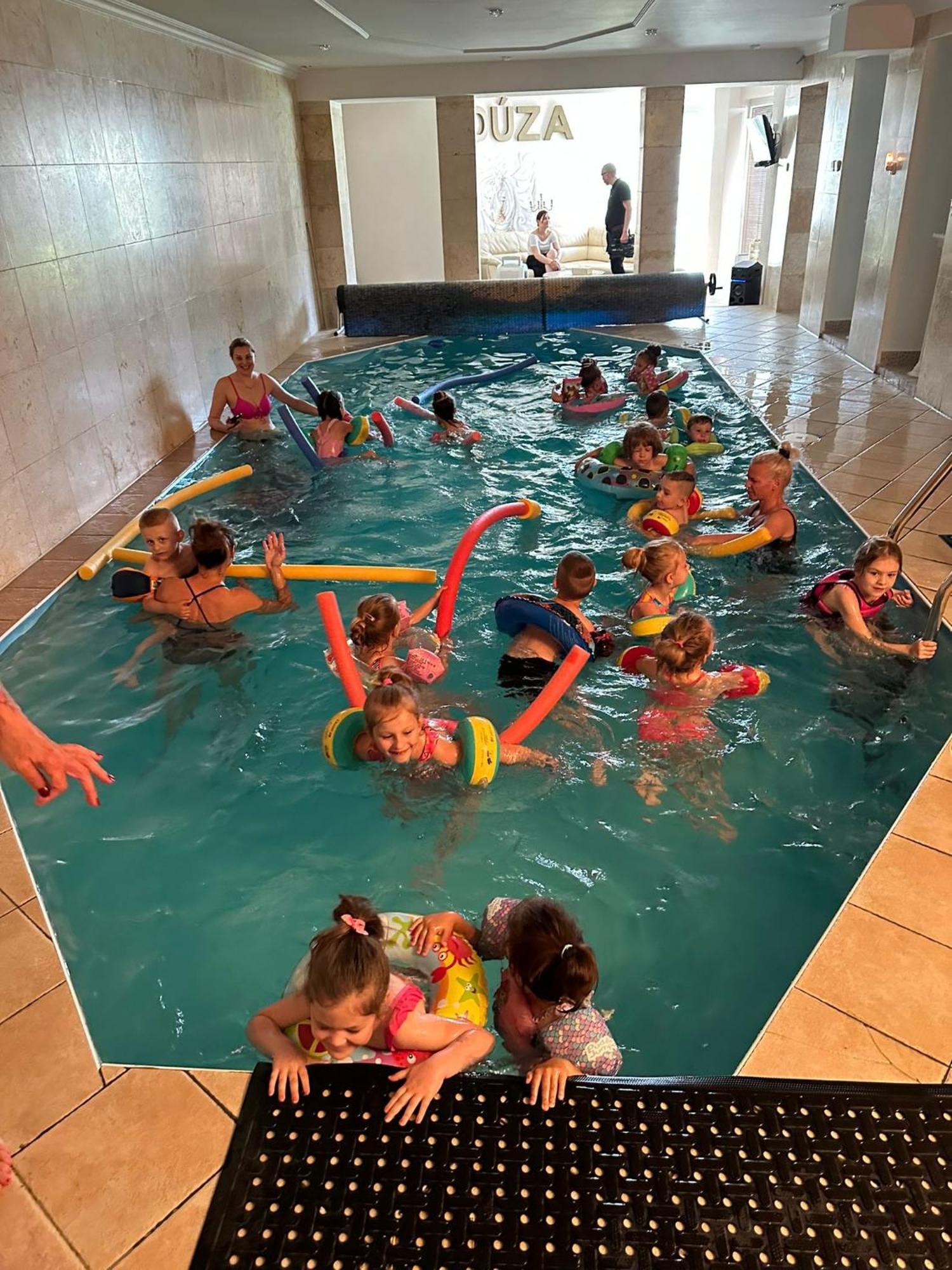 Meduza Wellness Spa S Ubytovanim Глоговец Экстерьер фото