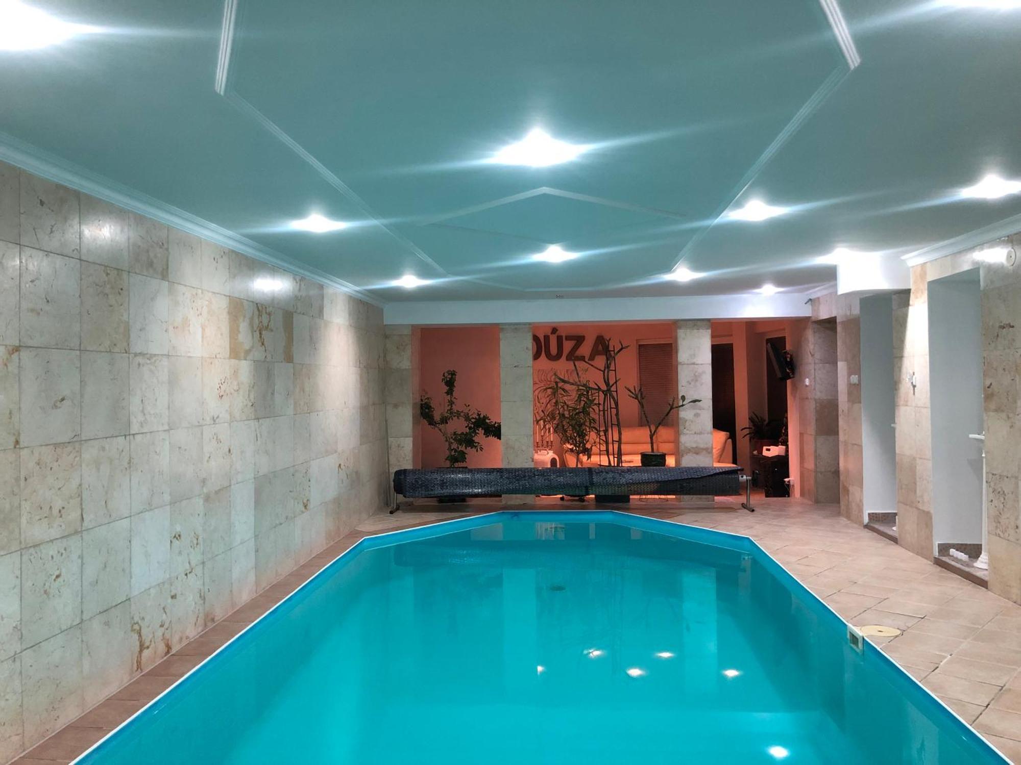 Meduza Wellness Spa S Ubytovanim Глоговец Экстерьер фото