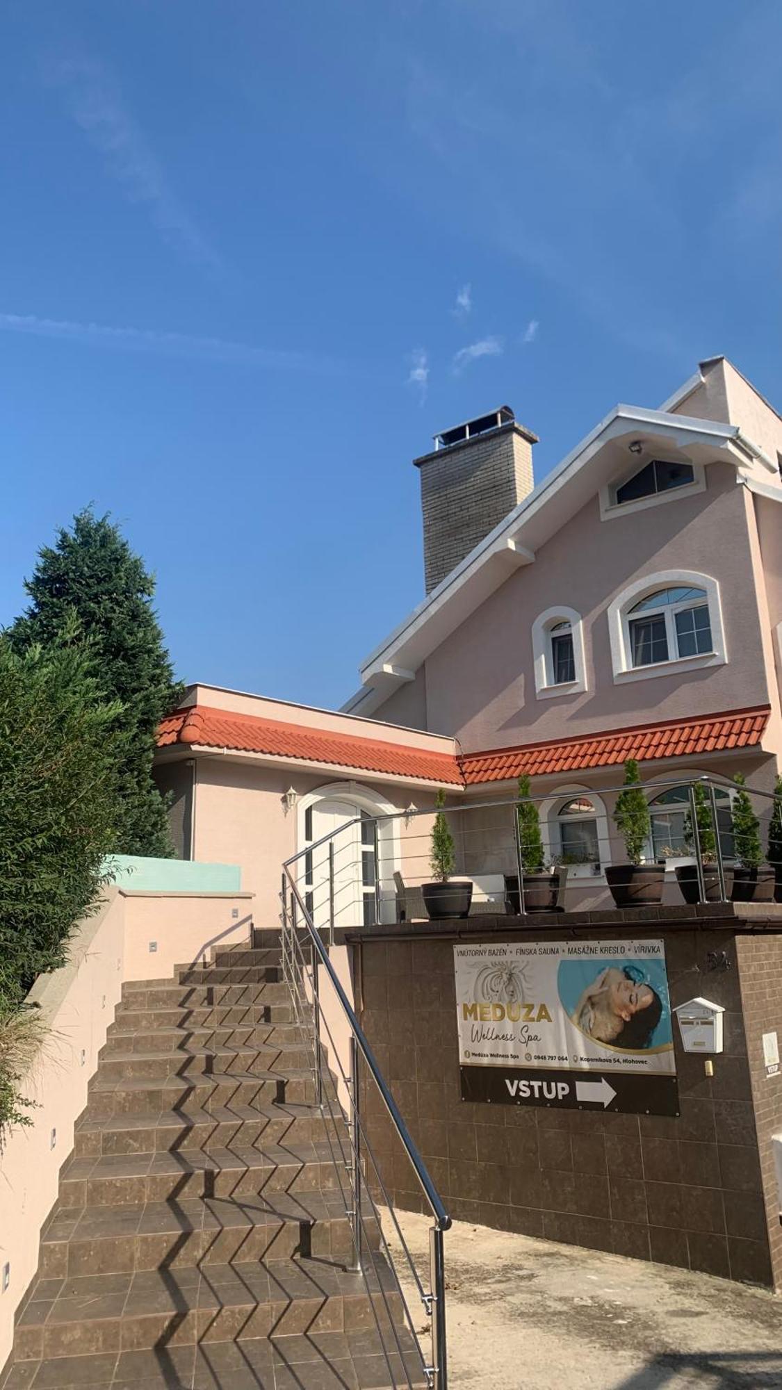 Meduza Wellness Spa S Ubytovanim Глоговец Экстерьер фото