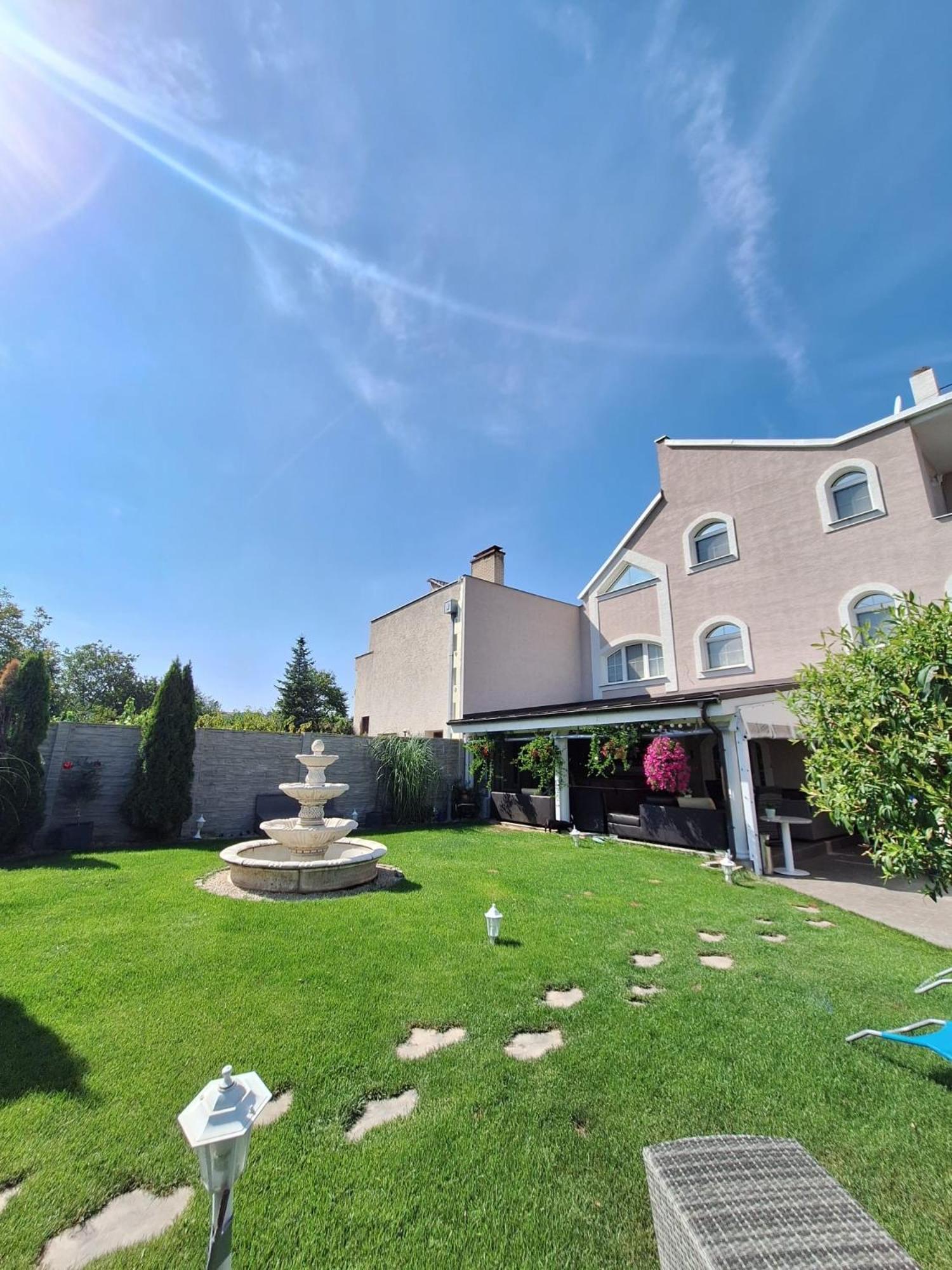 Meduza Wellness Spa S Ubytovanim Глоговец Экстерьер фото